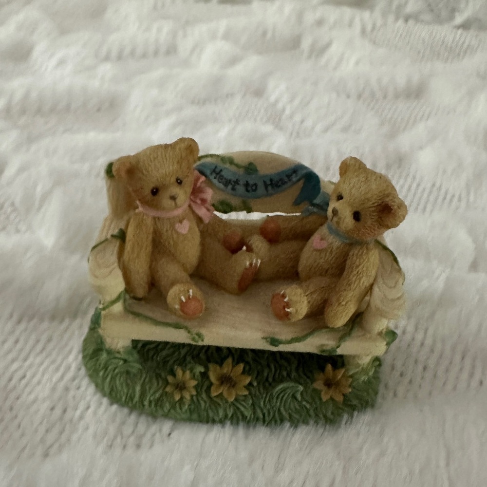 Cherished Teddies- "Two Bears on Bench"  Figurine Heart to Heart 1996 (no box)